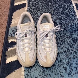 White Nike Air Max 95